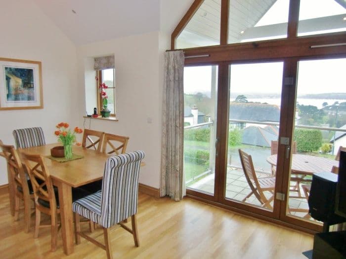 Dog Friendly Cottages near beach Cornwall St Mawes, Falmouth